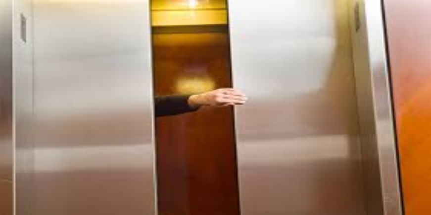 dos-donts-lift-door-safety-india