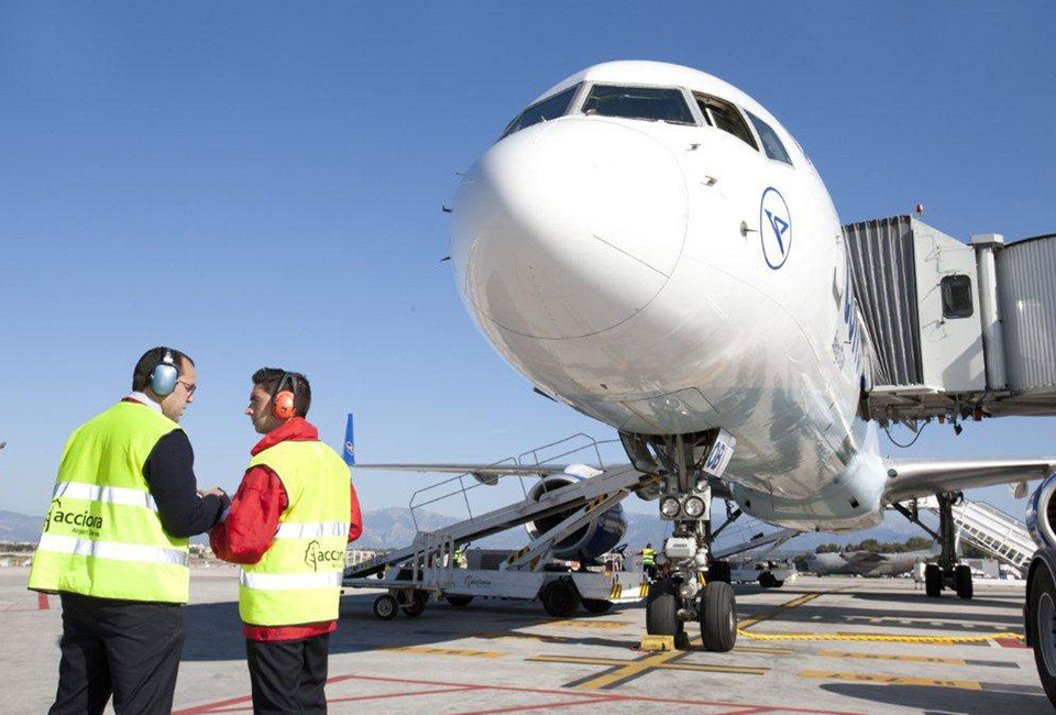 Strategic security element - passenger boarding bridges